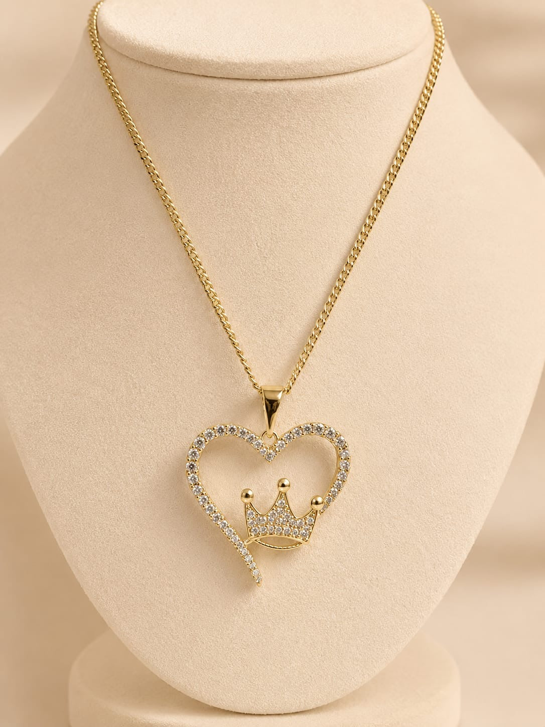 ROYAL ROMANCE
